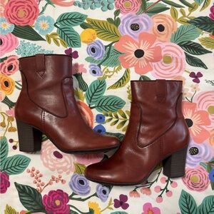 Clark’s Stroll Vine Ankle Boots